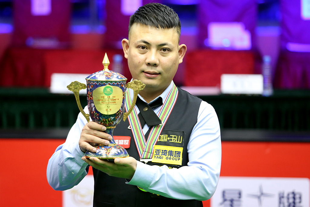 显然更为惊 显然更为惊